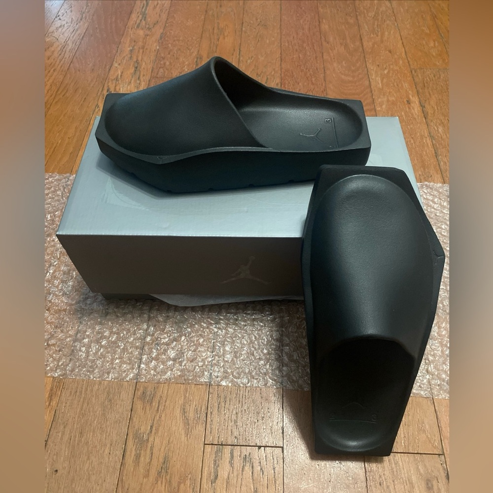 Jordan Hex Mule / Off Noir Size 7w
